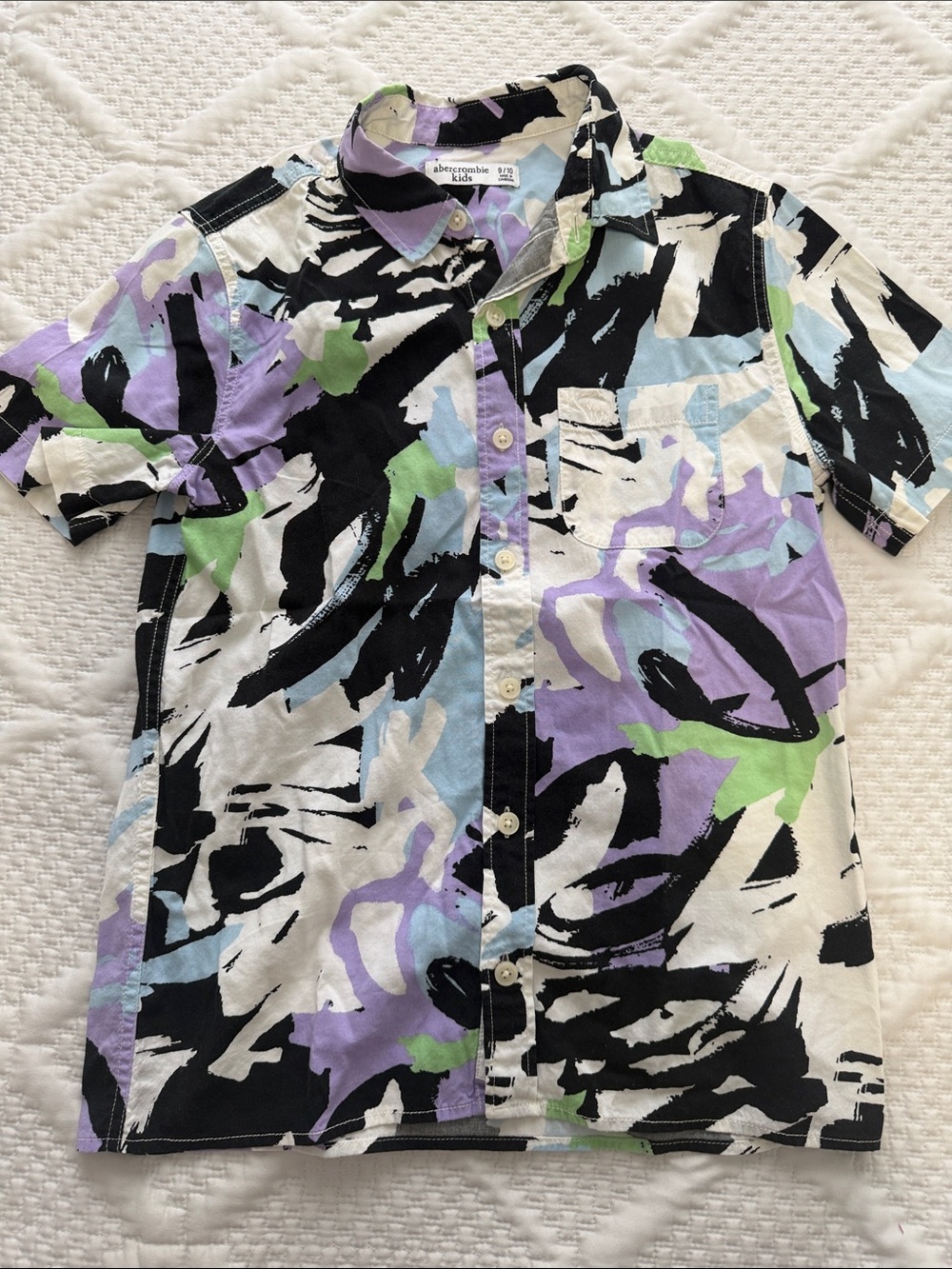 Abstract Brushstroke Short-Sleeve Button-Up Shirt in Black, Lavender & Mint